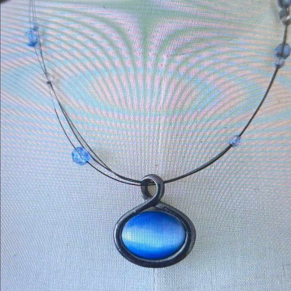 Elegant Blue Pendant Necklace